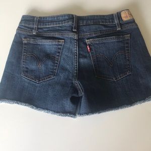 Levi’s Cutoff Jean Shorts